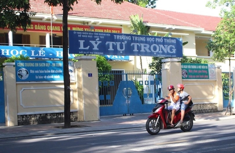 Chỉ cần 9 điểm cho 3 môn vẫn đậu trường trung học tốp đầu tại Nha Trang, Khánh Hòa